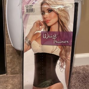 Waist Trainer (BRAND NEW)